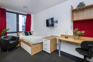 1 bed studio, Alma Street, Hillfields, Coventry, CV15QA - Image 1